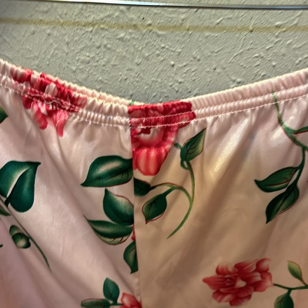 Pink Floral 2 Piece Satin Pajamas Loungewear Sleepwear Women’s Plus Size 1X NWT - Picture 7 of 11